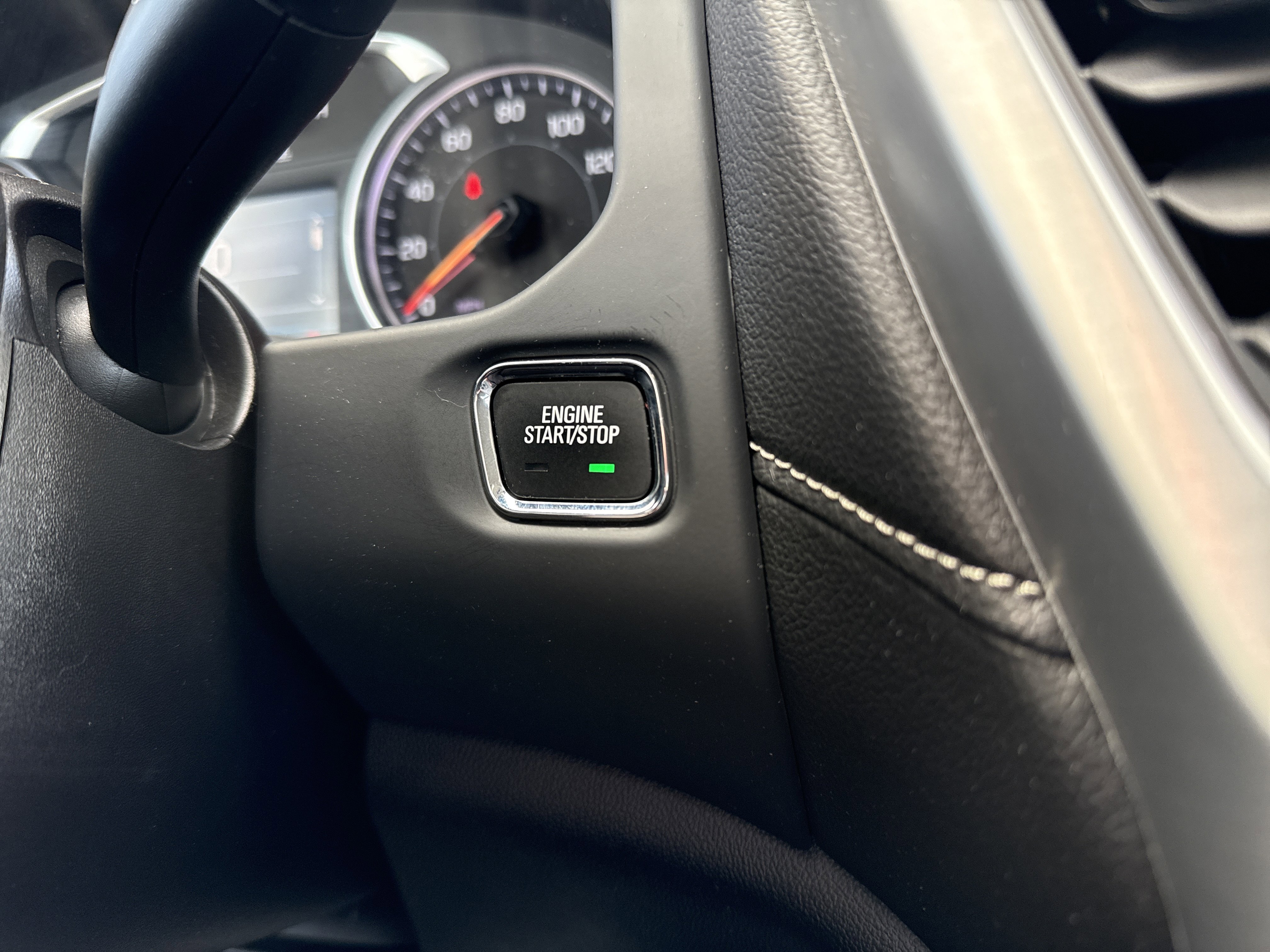 Used 2023 GMC Acadia SLE w/ Driver Convenience Package image 25