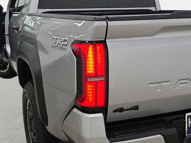 Certified 2024 Toyota Tacoma TRD Off-Road AWD/4WD image 30