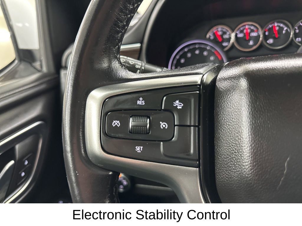 Used 2021 Chevrolet Suburban Z71 image 36