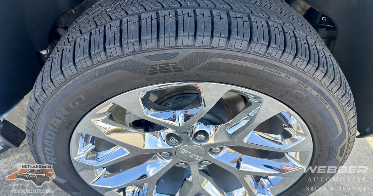 Used 2020 GMC Yukon Denali w/ Open Road Package image 32