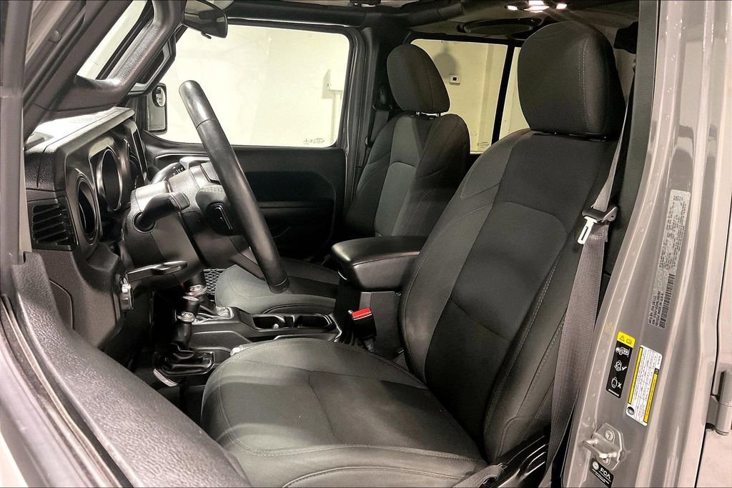 Used 2022 Jeep Gladiator Willys image 31