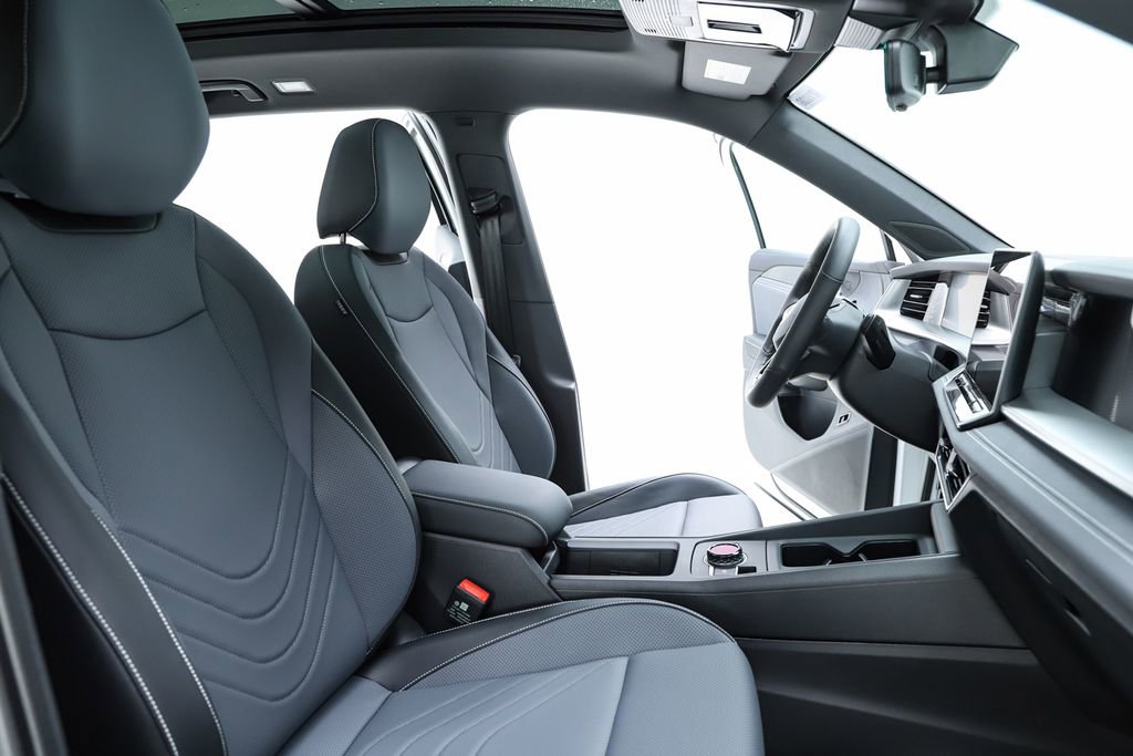 New 2026 Volkswagen Tiguan SE R-Line image 75