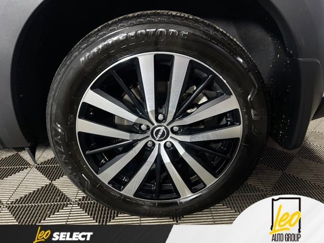 Used 2025 Nissan Pathfinder Platinum AWD/4WD image 29
