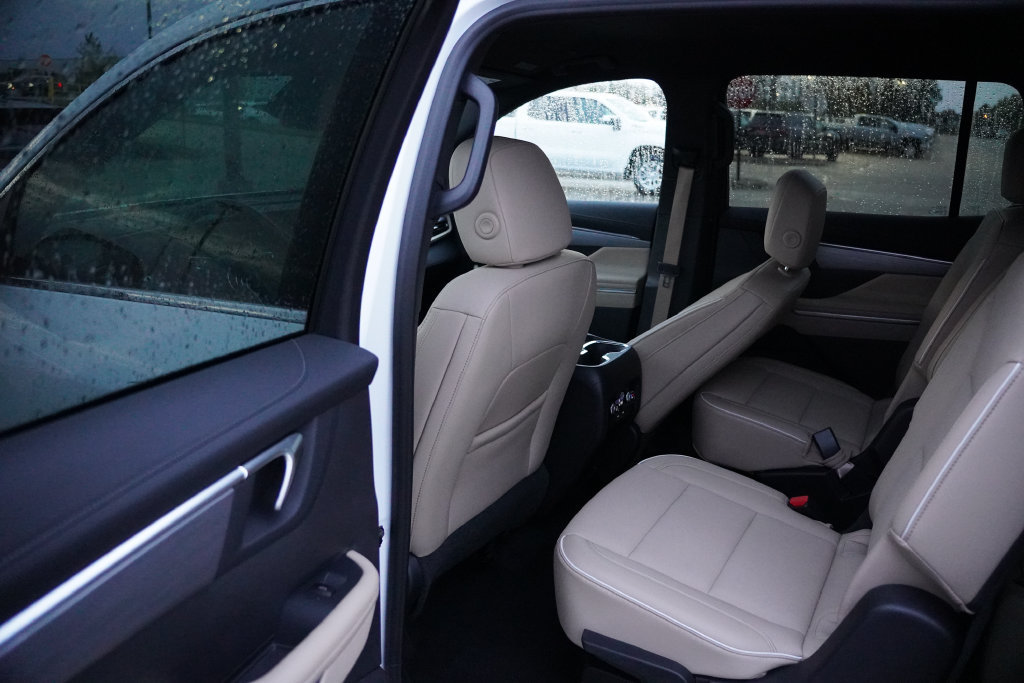 Certified 2026 Buick Enclave Preferred AWD/4WD image 16