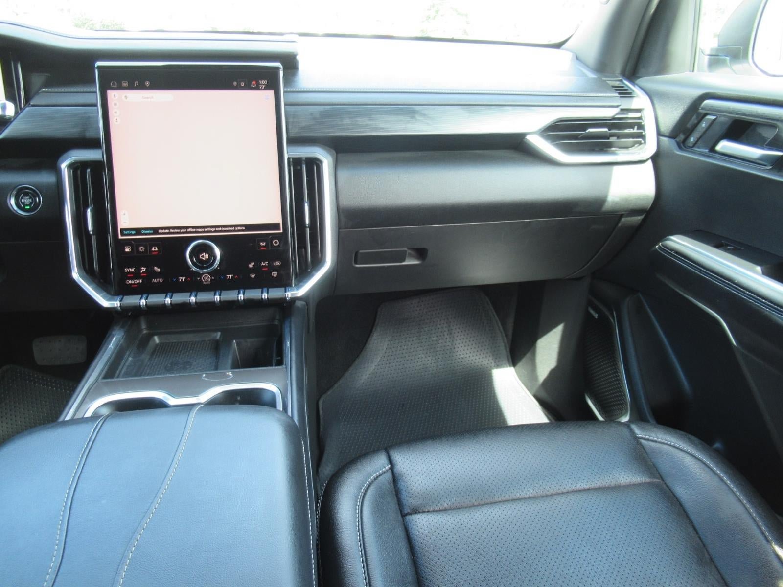 Used 2025 GMC Acadia Elevation FWD image 15