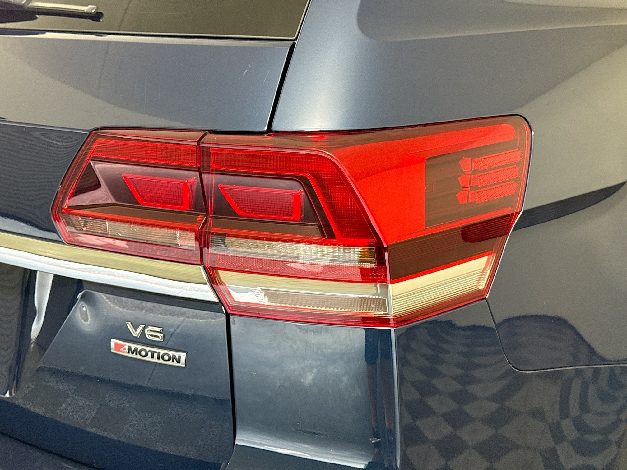 Used 2018 Volkswagen Atlas SEL AWD/4WD image 33