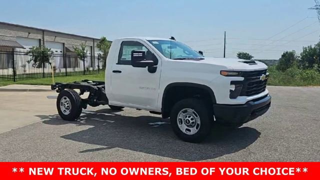 Used 2024 Chevrolet Silverado 2500 W/T image 2
