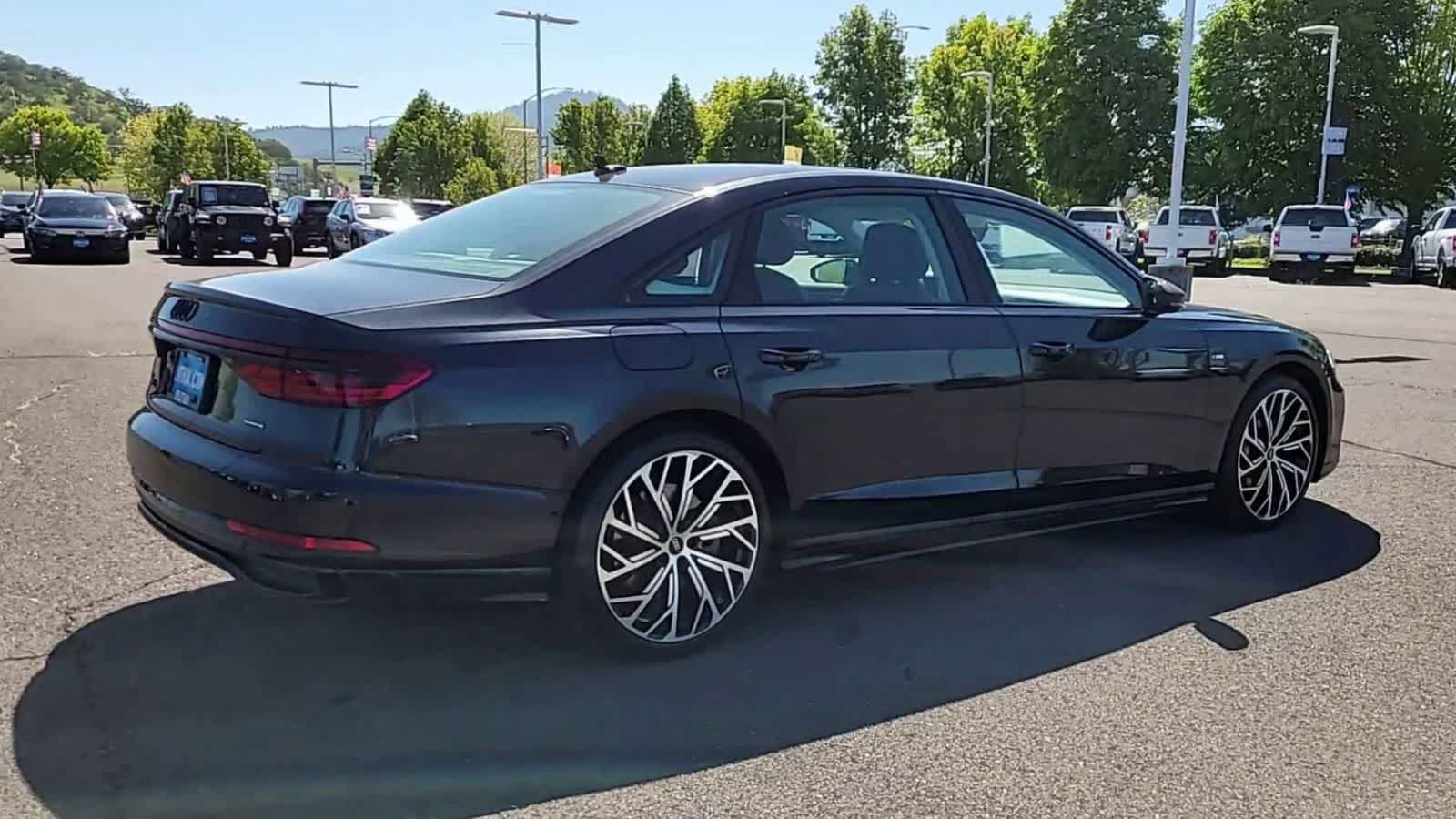Used 2023 Audi A8 L 3.0T AWD/4WD image 8