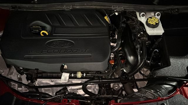 Used 2018 Ford Escape SEL image 32