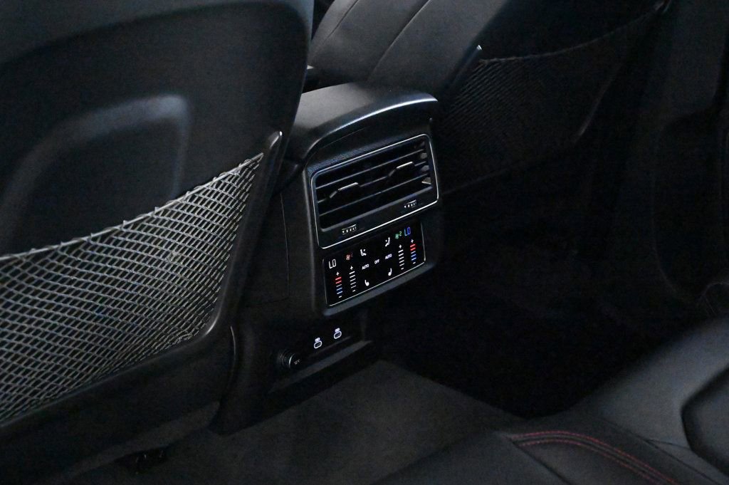 Used 2023 Audi RS Q8 image 18