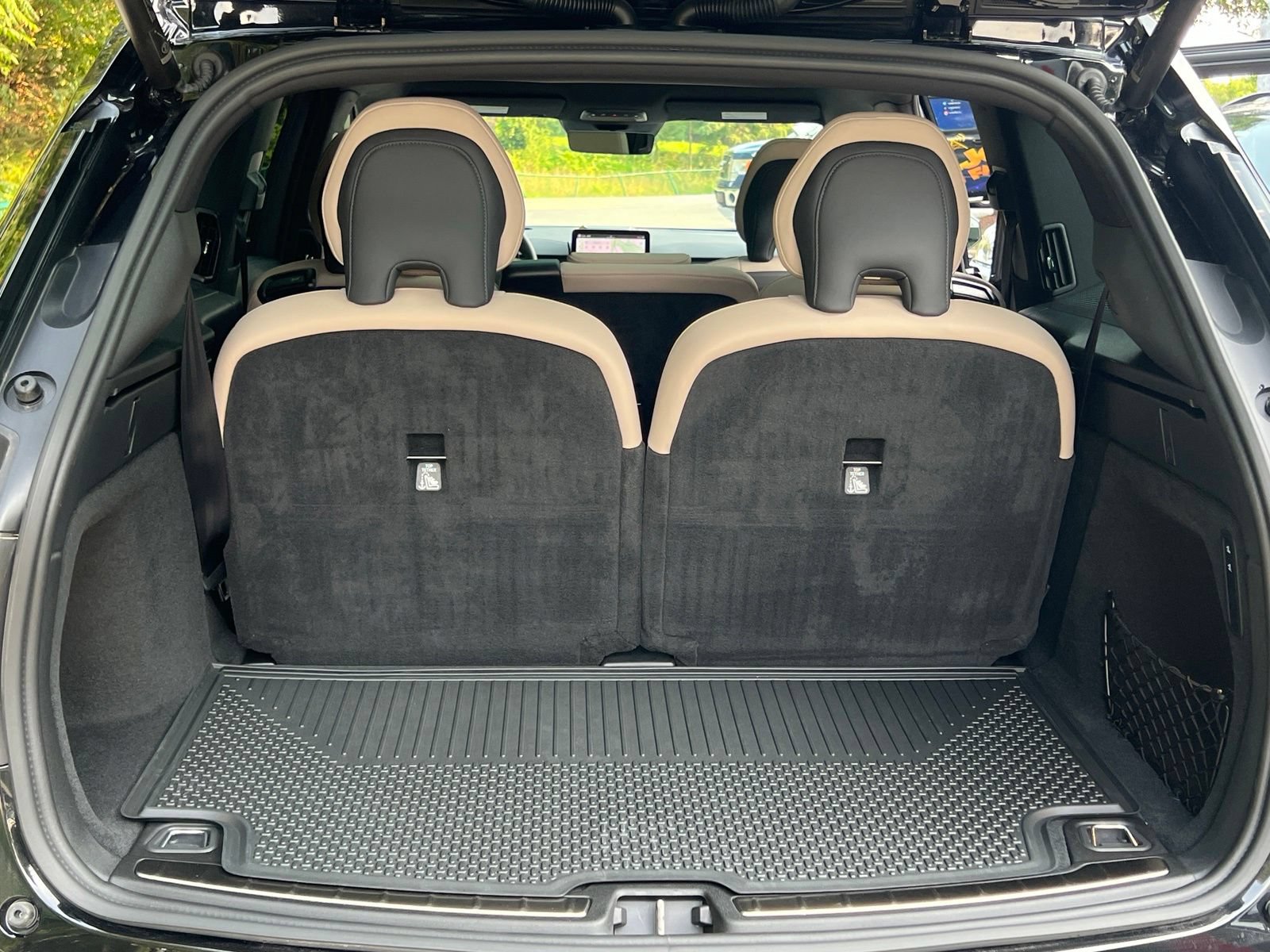 Used 2025 Volvo EX90 Plus AWD/4WD image 30