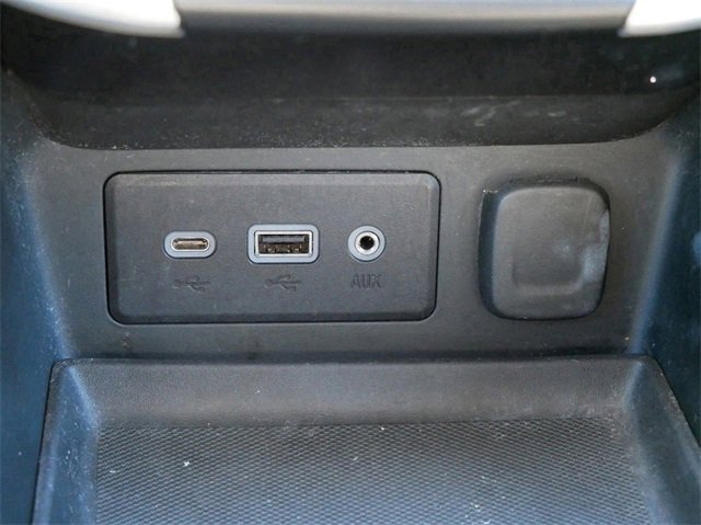 Used 2023 GMC Terrain SLE w/ Driver Convenience Package image 19