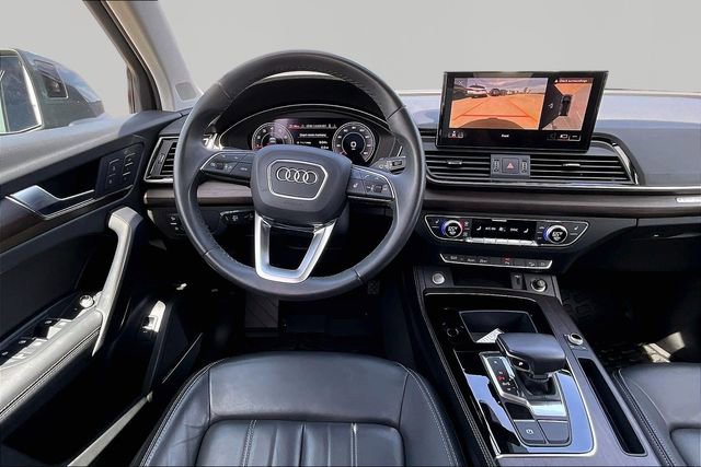 Used 2023 Audi Q5 2.0T Premium Plus w/ Premium Plus Package AWD/4WD image 5