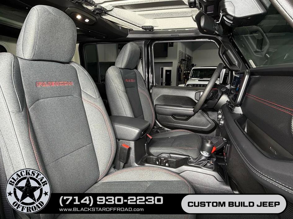 Used 2024 Jeep Wrangler Unlimited Rubicon AWD/4WD image 17
