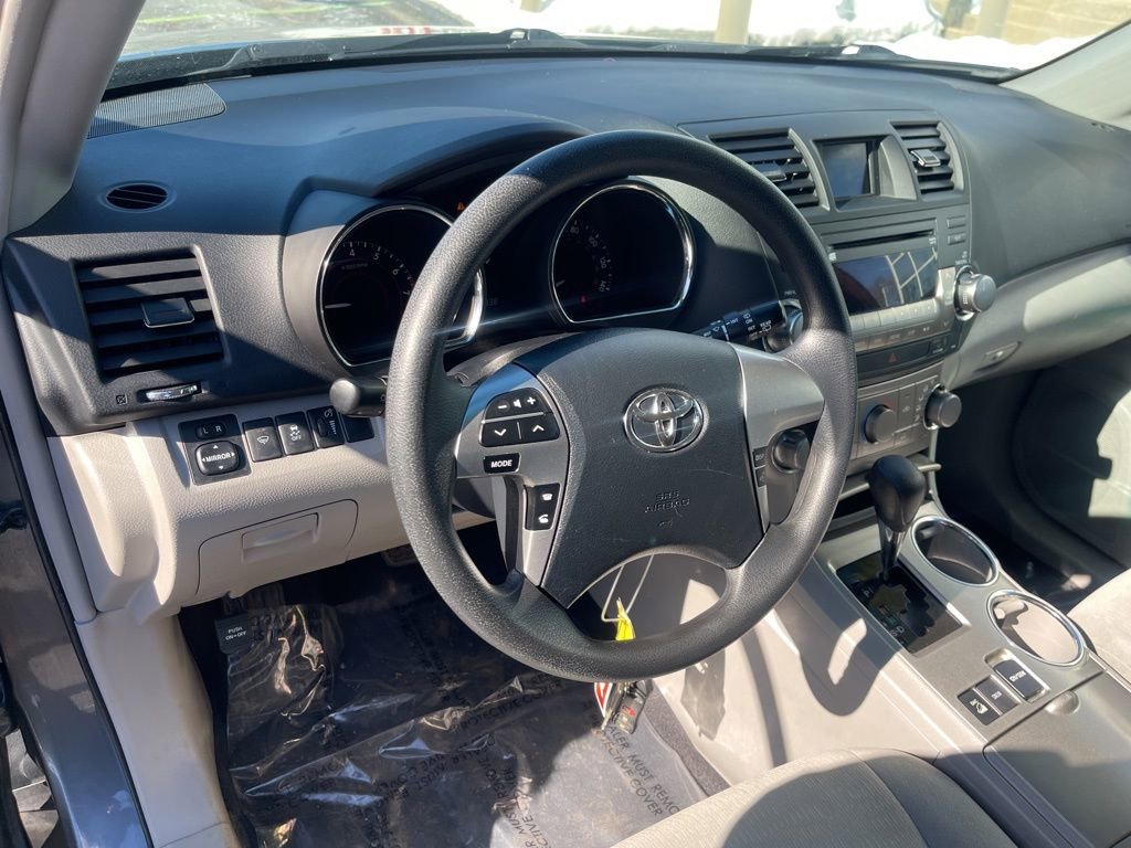 Used 2012 Toyota Highlander 4WD w/ Tech Pkg image 9
