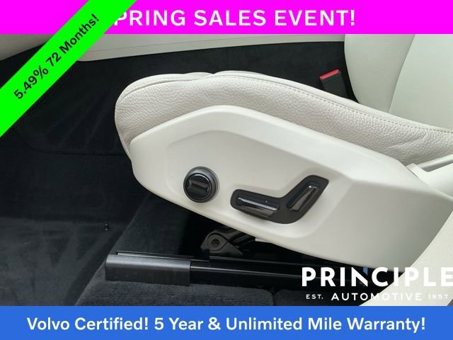 Certified 2025 Volvo XC60 B5 Core image 30