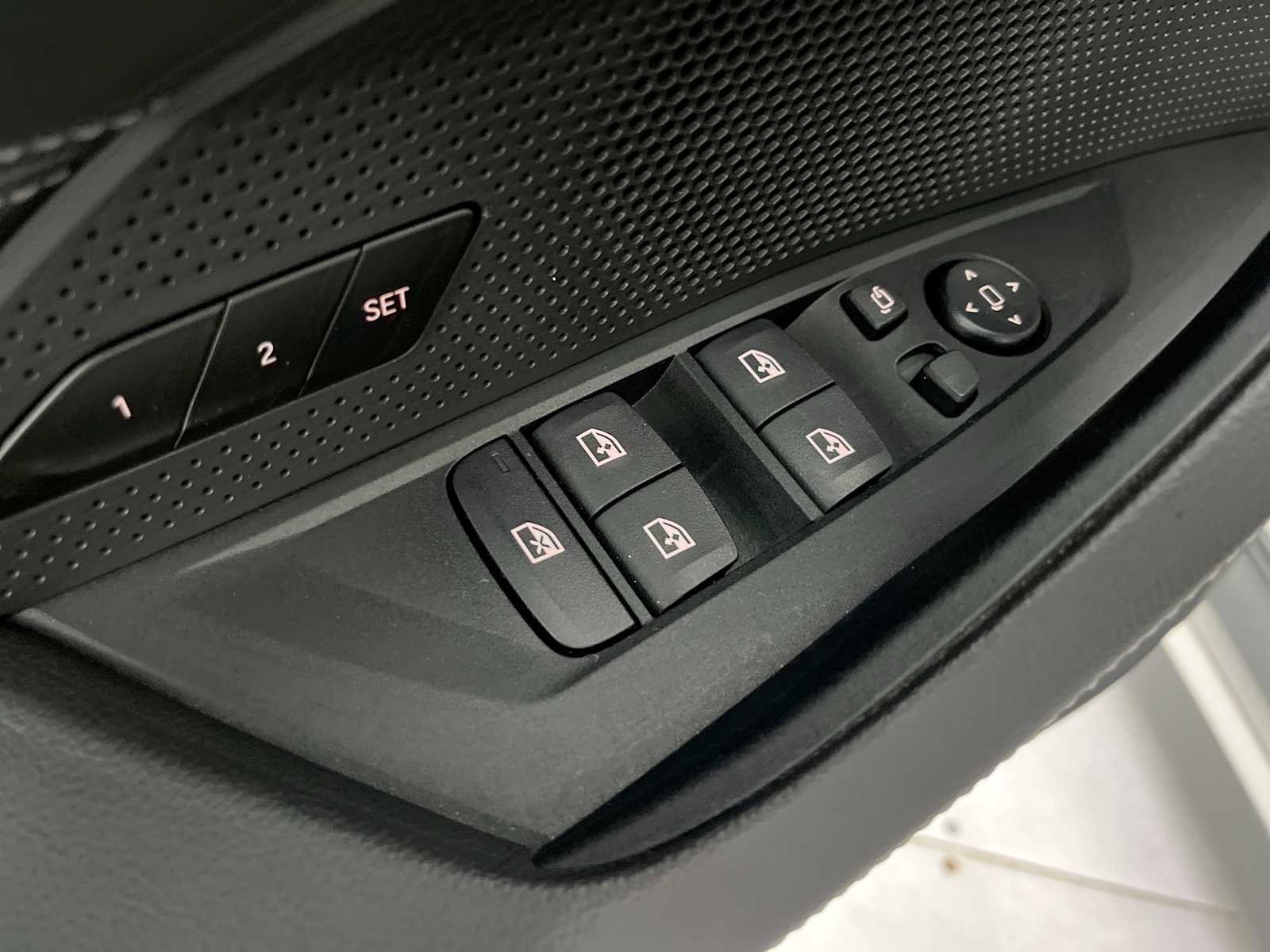 Used 2023 BMW i4 eDrive35 w/ Parking Assistance Package image 15