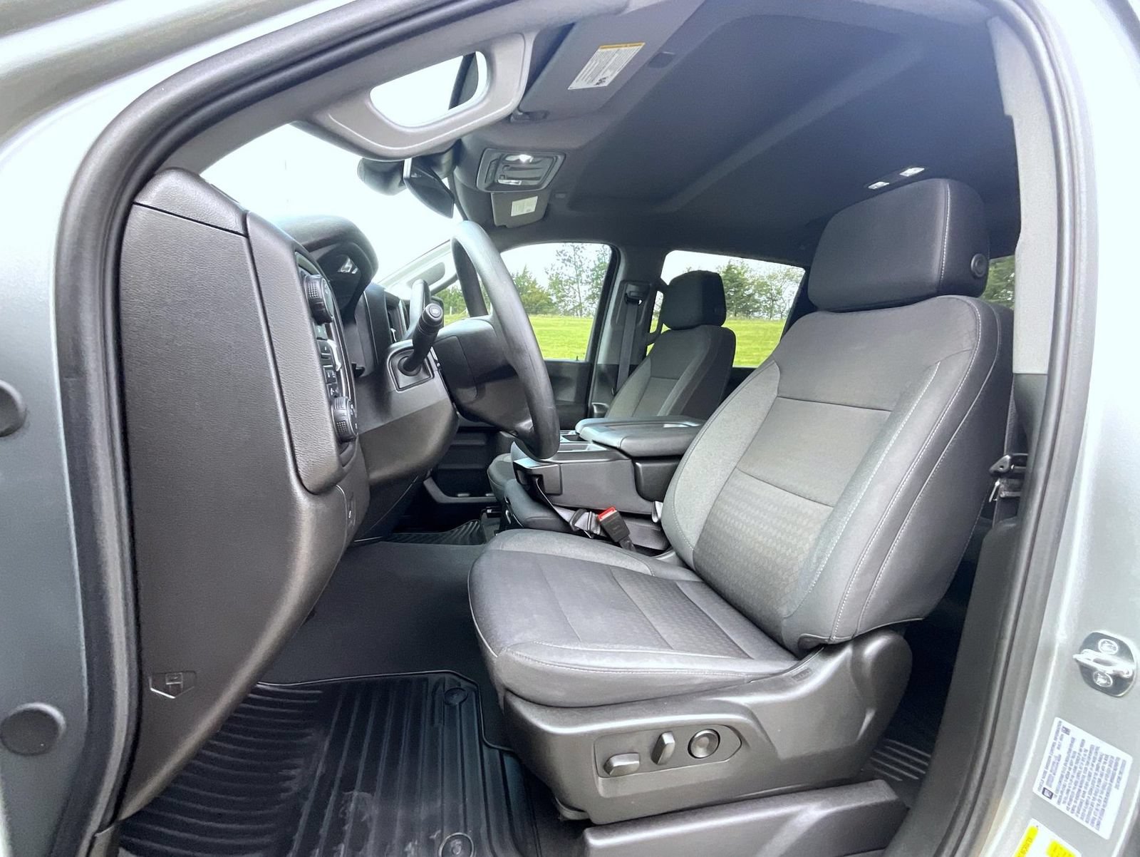 Used 2024 Chevrolet Silverado 2500 Custom w/ Custom Value Package AWD/4WD image 11