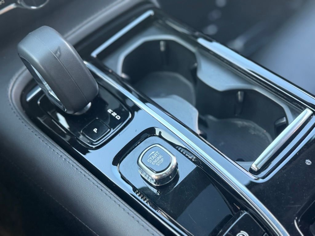 Used 2025 Volvo S60 T8 Plus w/ Climate Package image 33