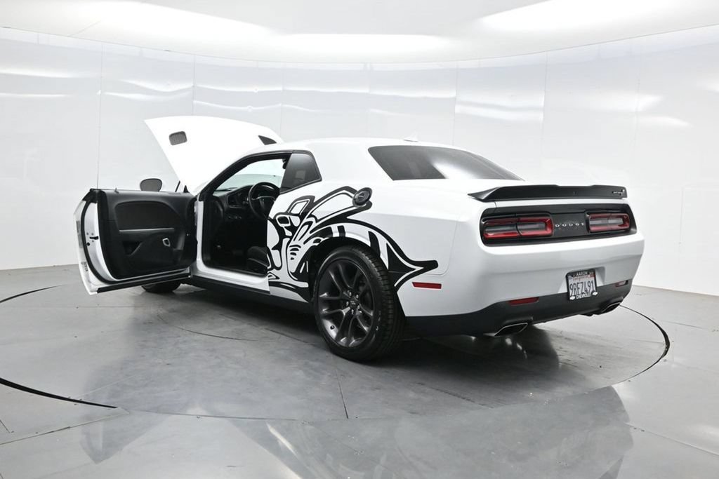 Used 2022 Dodge Challenger R/T Scat Pack w/ Driver Convenience Group RWD image 47