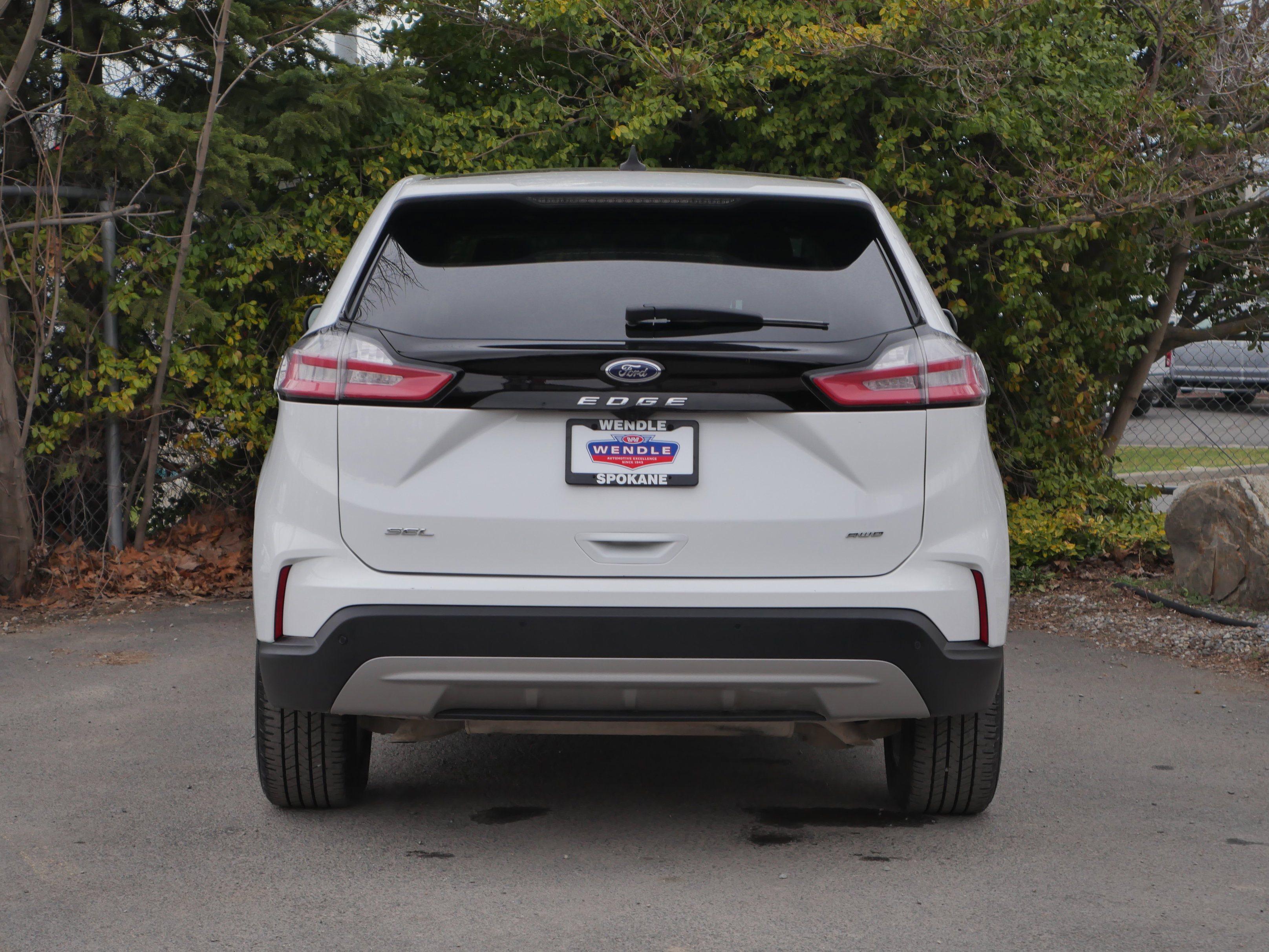 Used 2024 Ford Edge SEL w/ Convenience Package image 6