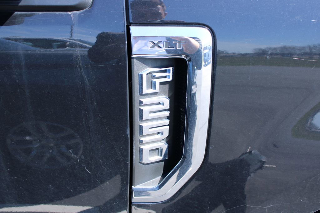 Used 2020 Ford F250 XLT w/ XLT Premium Package image 5