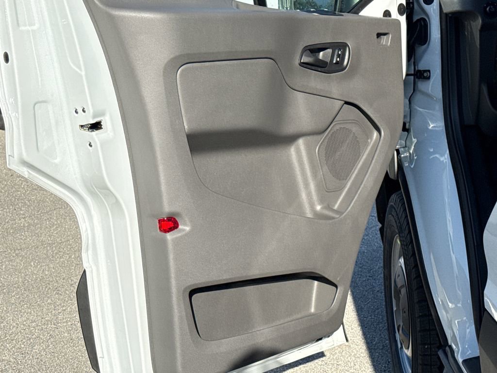 New 2026 Ford Transit 250 148 Medium Roof image 18