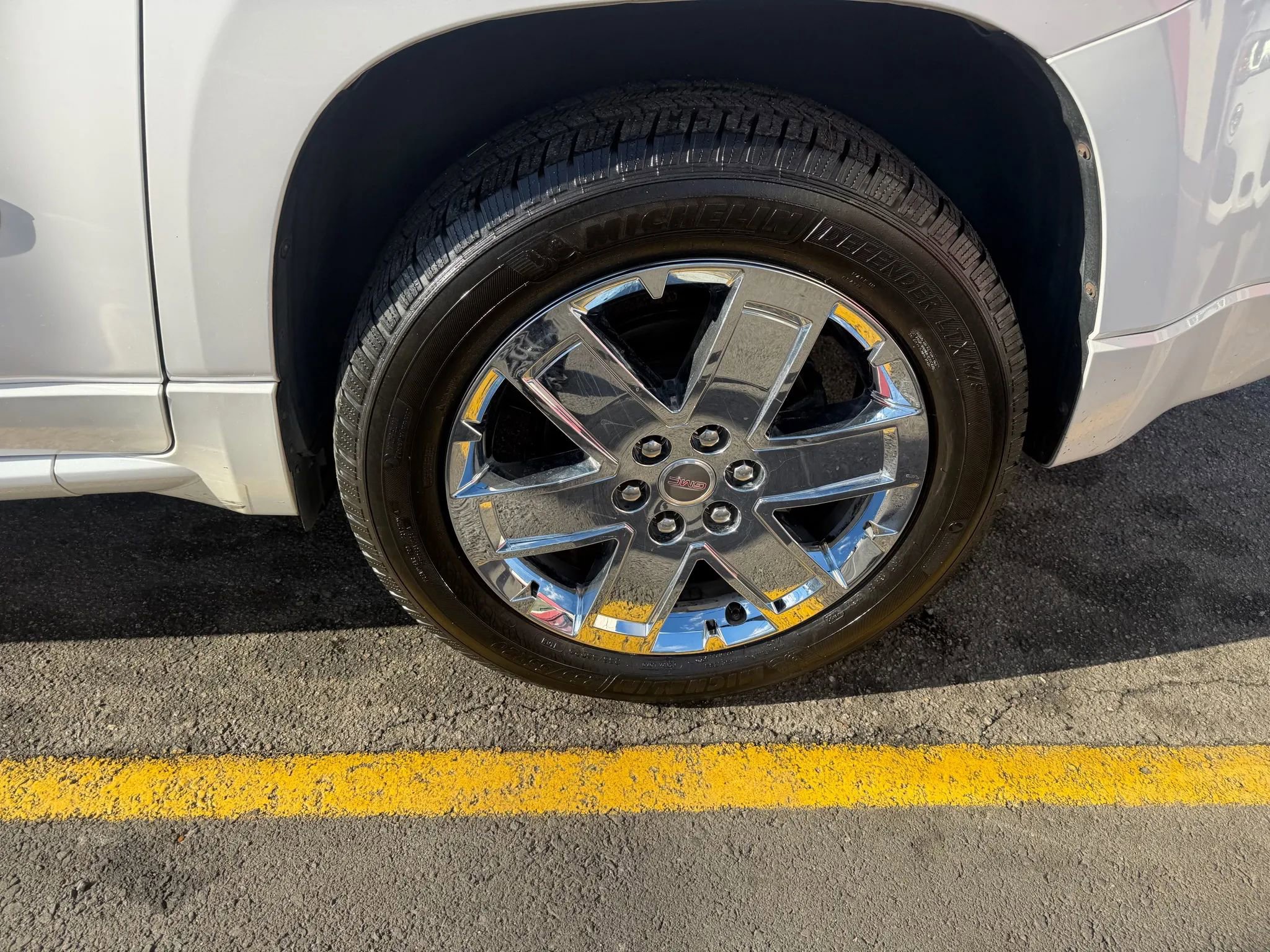 Used 2016 GMC Acadia Denali image 9