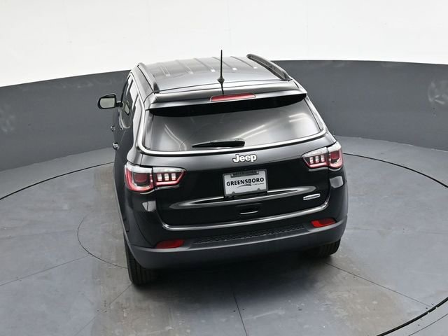 Used 2018 Jeep Compass Latitude w/ Cold Weather Group image 24