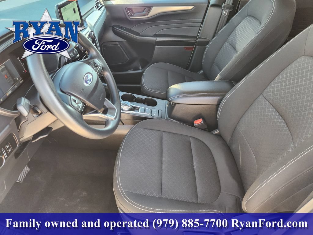 Certified 2025 Ford Escape Active FWD image 9