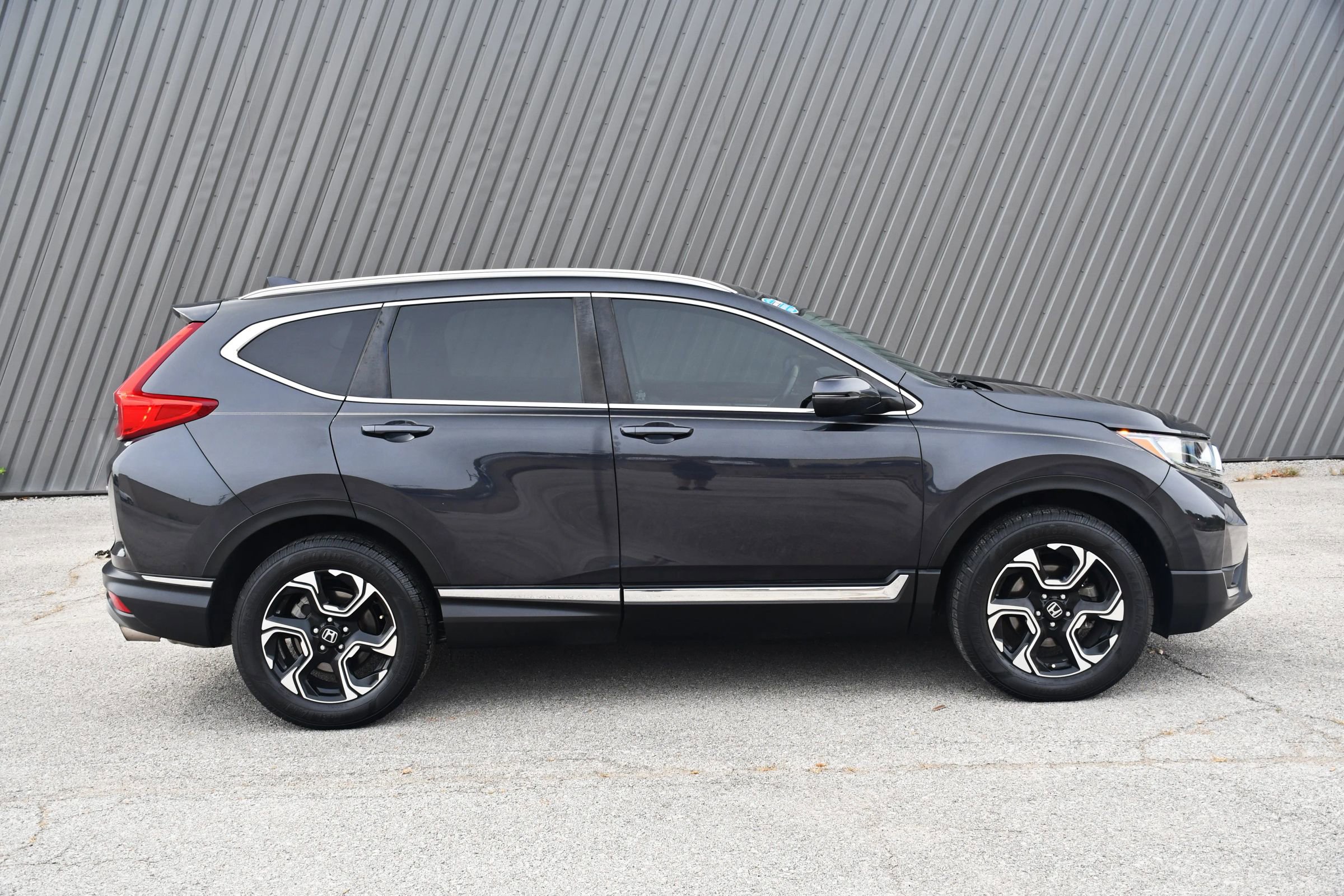 Used 2018 Honda CR-V Touring image 5