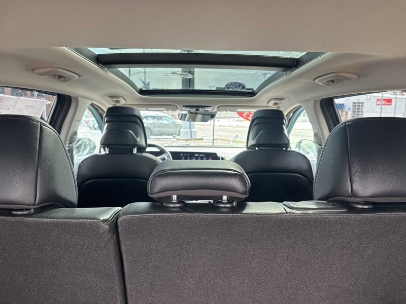 Used 2023 Kia Sportage SX Prestige image 12