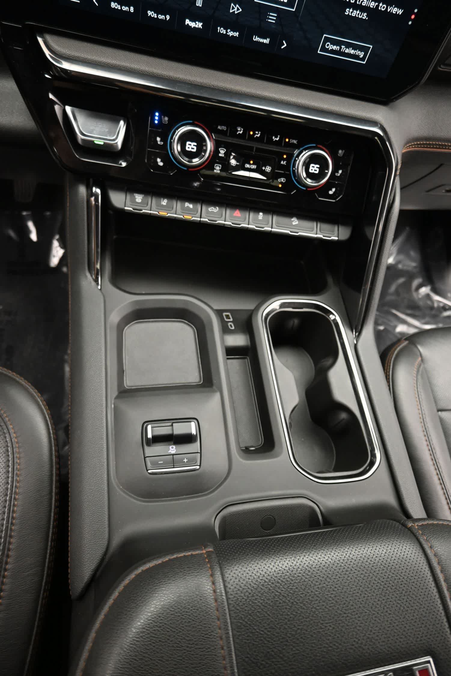 Used 2024 GMC Sierra 2500 AT4 w/ AT4 Premium Plus Package AWD/4WD image 78