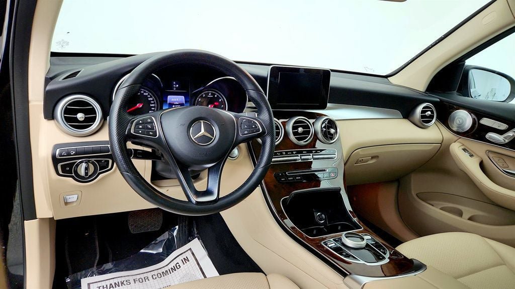 Used 2018 Mercedes-Benz GLC 300 4MATIC image 12