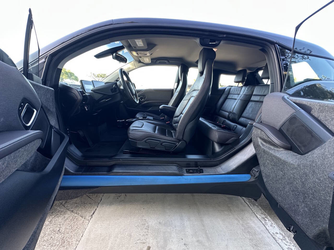Used 2015 BMW i3 w/ Range Extender RWD image 10