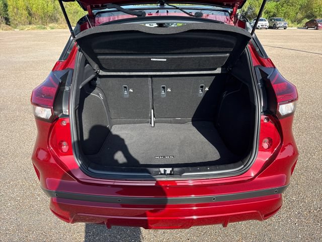 Certified 2024 Nissan Kicks SR w/ SR Premium Package FWD image 15