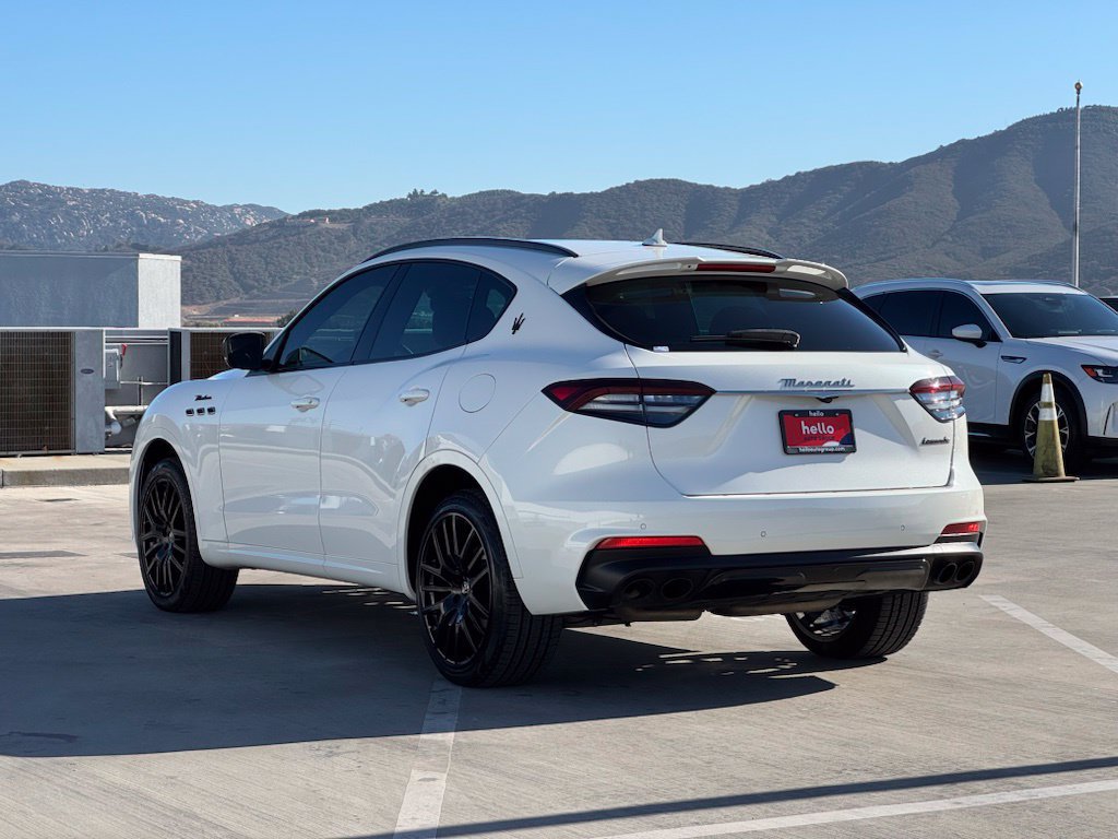 Used 2022 Maserati Levante Modena AWD/4WD image 29