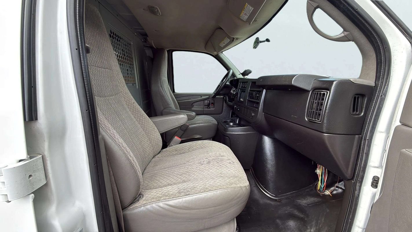 Used 2014 GMC Savana 2500 RWD image 12