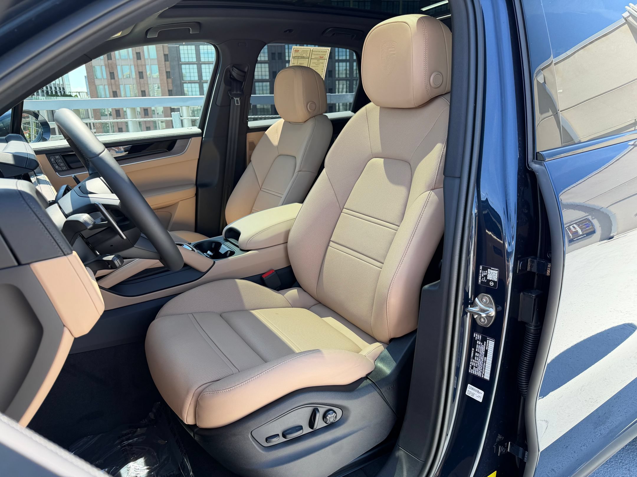 New 2026 Porsche Cayenne E-Hybrid AWD/4WD image 5