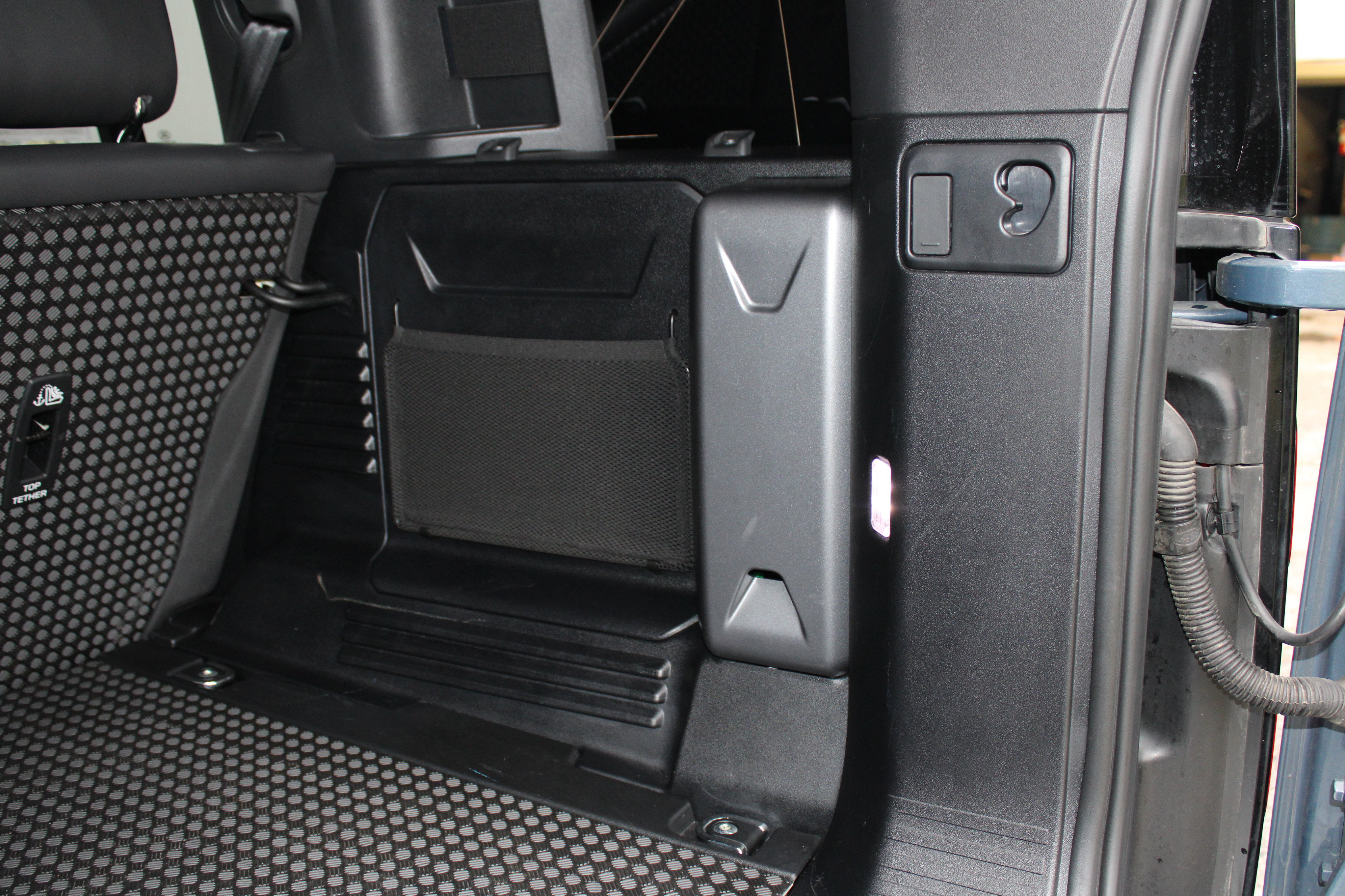 Used 2024 Land Rover Defender 110 S image 61