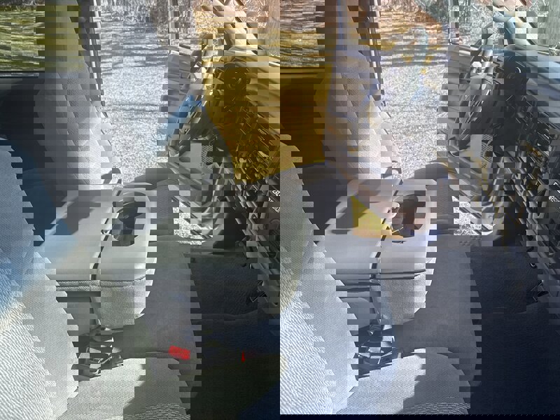 Used 2004 Ford Excursion XLT image 32