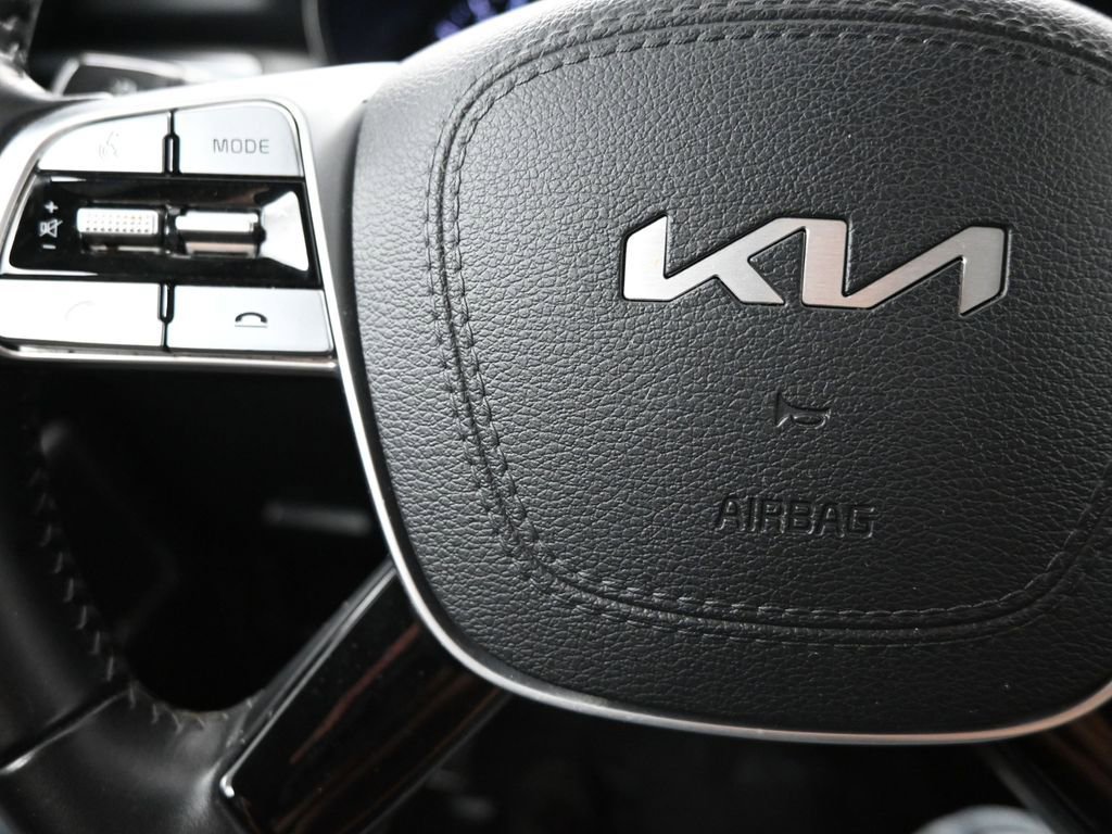 Used 2022 Kia Telluride LX image 26