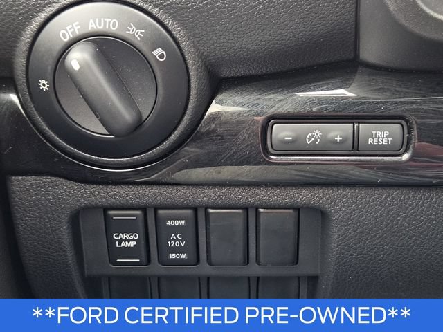 Used 2024 Nissan Titan SV w/ SV Convenience Package RWD image 29