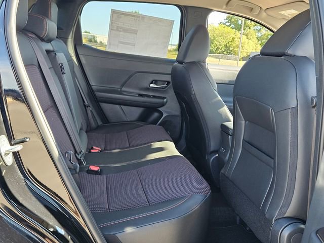 New 2026 Nissan Kicks SR image 16