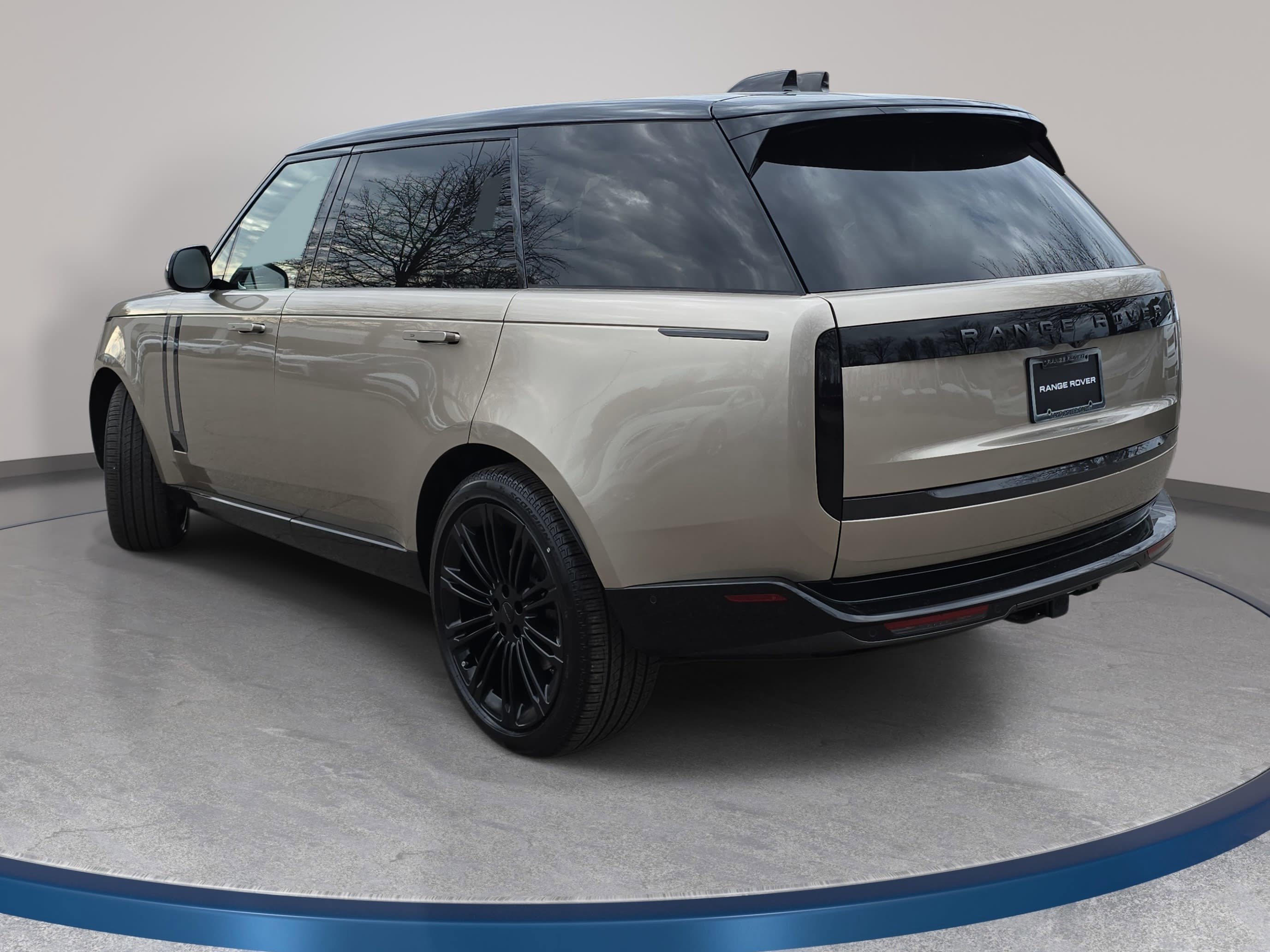 New 2026 Land Rover Range Rover Long Wheelbase SE AWD/4WD image 7