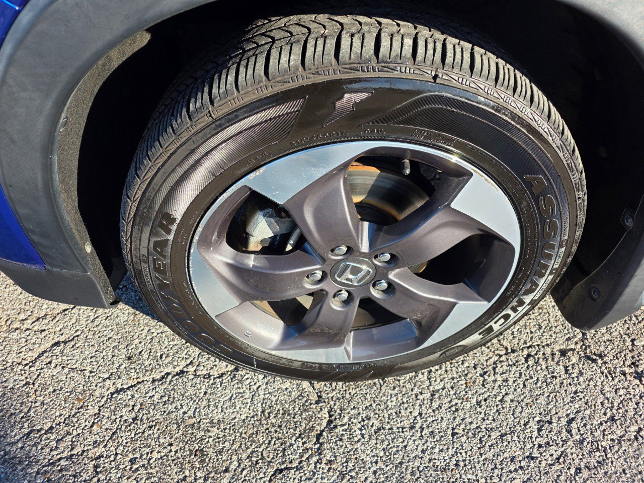 Used 2018 Honda HR-V EX-L image 10