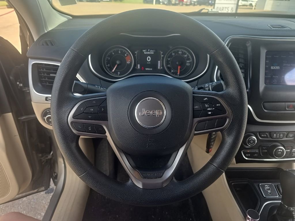 Used 2019 Jeep Cherokee Latitude w/ Popular Appearance Group FWD image 12