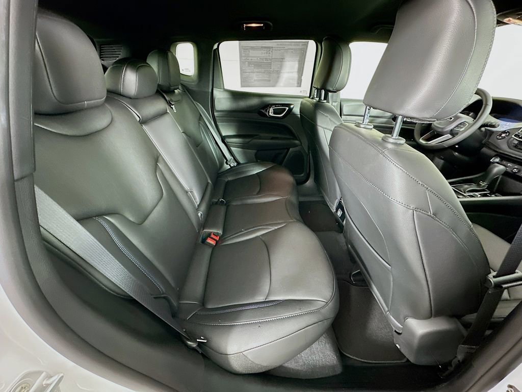 New 2026 Jeep Compass Limited AWD/4WD image 32