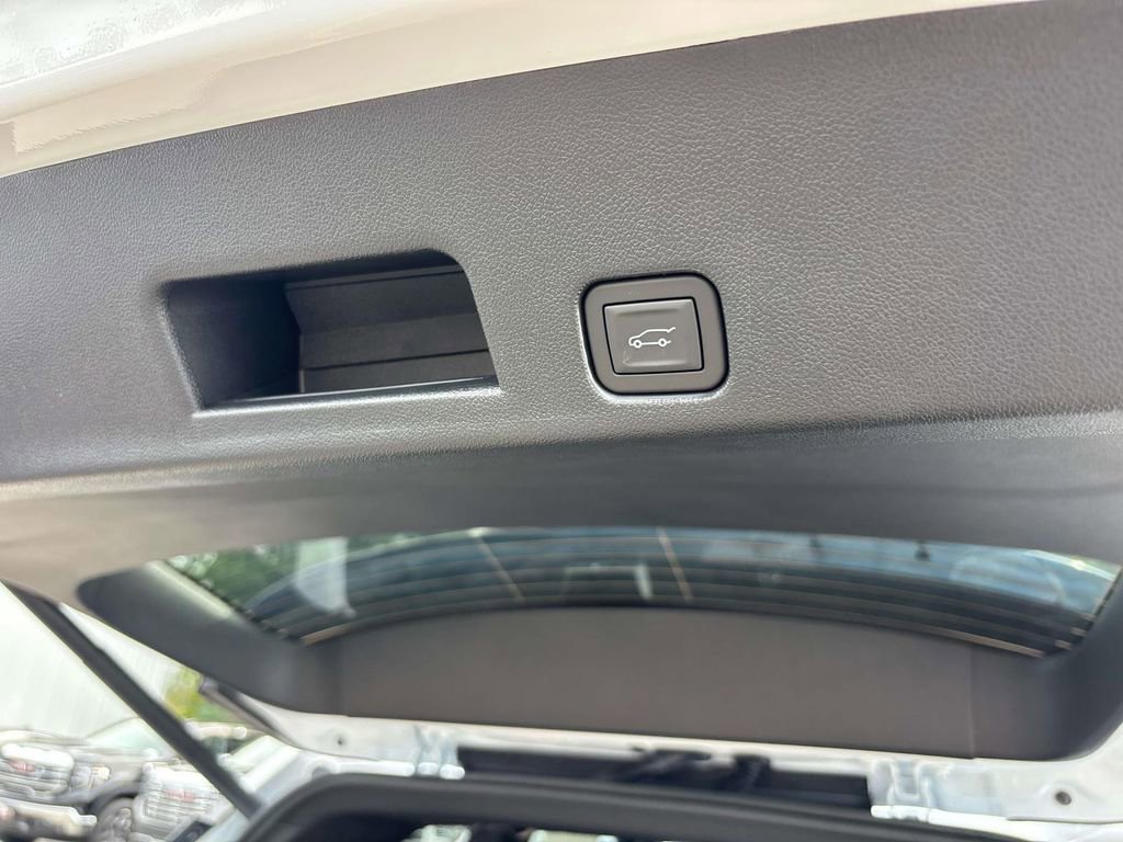 New 2026 GMC Acadia Elevation image 5