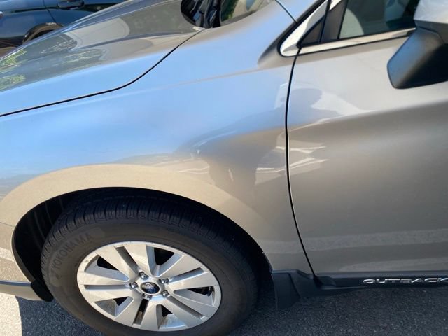Used 2017 Subaru Outback 2.5i Premium AWD/4WD image 8